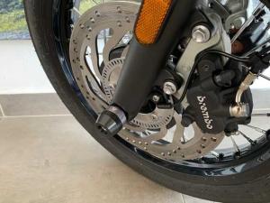 Triumph Bonneville T120 Black - Image 8