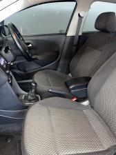 Volkswagen Polo sedan 1.6 Comfortline - Image 10
