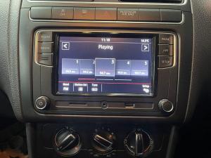 Volkswagen Polo sedan 1.6 Comfortline - Image 12