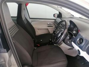 Volkswagen up! move up! 5-door 1.0 - Image 11