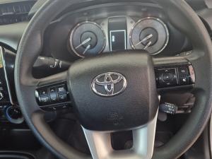 Toyota Hilux 2.4GD-6 Xtra cab Raider manual - Image 8