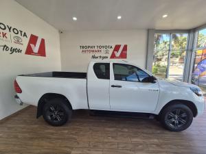 Toyota Hilux 2.4GD-6 Xtra cab Raider manual - Image 3