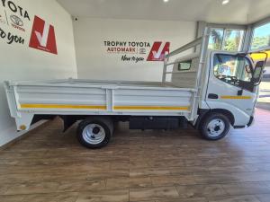 Hino 200 310 4X2 - Image 6