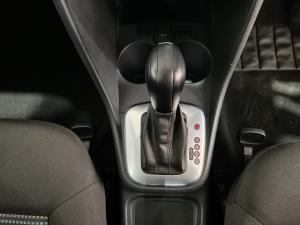 Volkswagen Polo Vivo hatch 1.6 Comfortline auto - Image 12