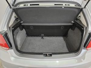 Volkswagen Polo Vivo hatch 1.6 Comfortline auto - Image 17