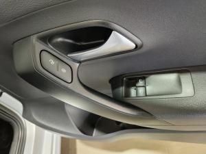 Volkswagen Polo Vivo hatch 1.6 Comfortline auto - Image 23