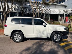 Toyota Land Cruiser 300 3.3D GX-R - Image 3