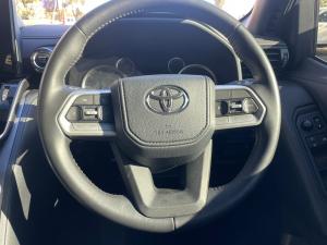 Toyota Land Cruiser 300 3.3D GX-R - Image 8