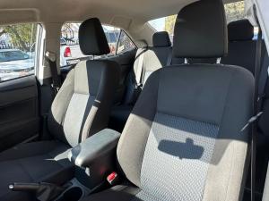 Toyota Corolla Quest 1.8 Plus manual - Image 10
