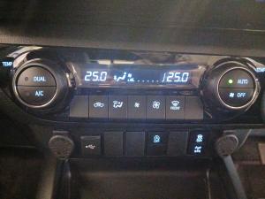 Toyota Hilux 2.8GD-6 48V double cab Legend RS - Image 15