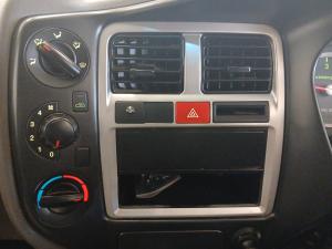 Hyundai H-100 Bakkie 2.6D deck - Image 14