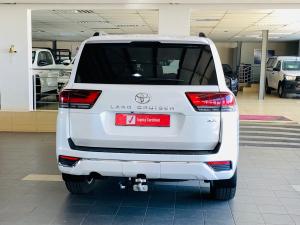 Toyota Land Cruiser 300 3.3D ZX - Image 5
