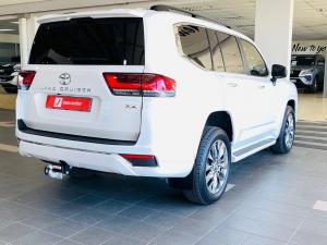 Toyota Land Cruiser 300 3.3D ZX - Image 2