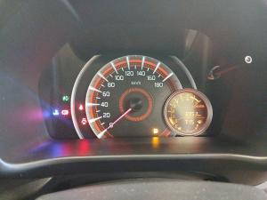 Toyota Vitz 1.0 XR manual - Image 10