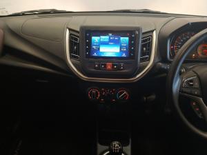 Toyota Vitz 1.0 XR manual - Image 11