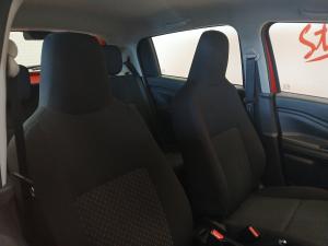 Toyota Vitz 1.0 XR manual - Image 12