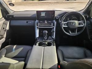 Toyota Land Cruiser 300 3.3D GX-R - Image 6