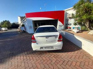 Toyota Etios sedan 1.5 Sprint - Image 5