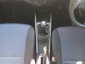 Toyota Starlet 1.4 Xi - Image 11