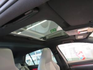 Volkswagen Golf 1.4 TSI R-LINE + Tiptronic - Image 18