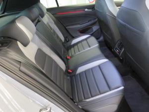 Volkswagen Golf 1.4 TSI R-LINE + Tiptronic - Image 8