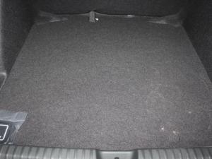 Volkswagen Polo 1.6 - Image 8