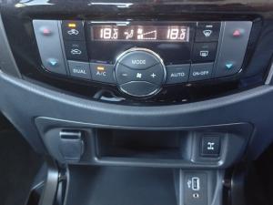 Nissan Navara 2.5DDTI PRO-2X automatic D/C - Image 13