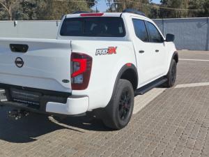 Nissan Navara 2.5DDTI PRO-2X automatic D/C - Image 2