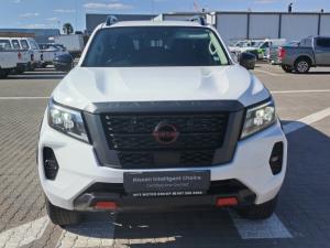 Nissan Navara 2.5DDTI PRO-2X automatic D/C - Image 4