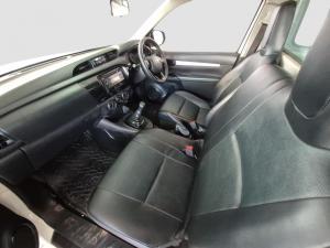 Toyota Hilux 2.0 VvtiS/C Chassis Cab - Image 3