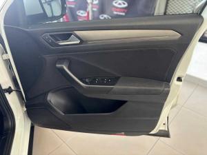 Volkswagen T-ROC 1.4 TSI Design Tiptronic - Image 15
