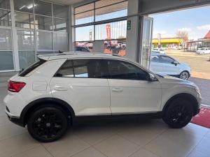 Volkswagen T-ROC 1.4 TSI Design Tiptronic - Image 6
