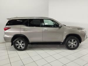 Toyota Fortuner 2.4GD-6 auto - Image 6