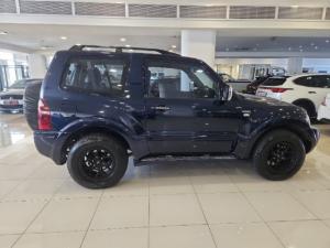 Mitsubishi Pajero 3800i SWB automatic - Image 2
