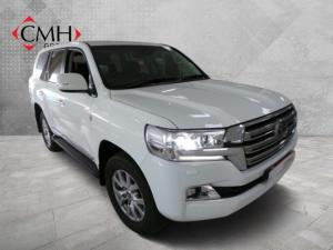 Toyota Land Cruiser 200 4.5D-4D V8 VX-R - Image 1