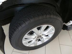 Toyota Land Cruiser 200 4.5D-4D V8 VX-R - Image 8