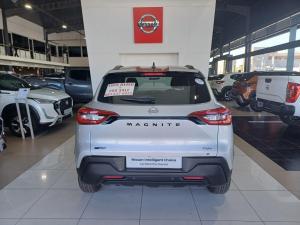 Nissan Magnite 1.0 Turbo Acenta Kuro auto - Image 5