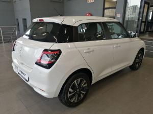 Suzuki Swift 1.2 GLX auto - Image 4
