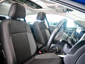 Volkswagen Polo hatch 1.0TSI Life manual - Image 13