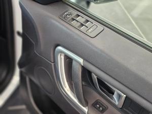 Land Rover Discovery Sport HSE TD4 - Image 19