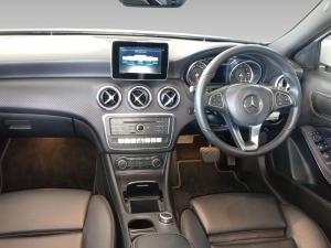 Mercedes-Benz A 200d Urban automatic - Image 8