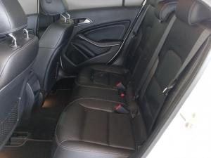 Mercedes-Benz A 200d Urban automatic - Image 9