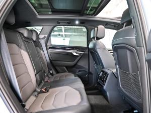 Volkswagen Touareg V6 TDI R-Line - Image 15