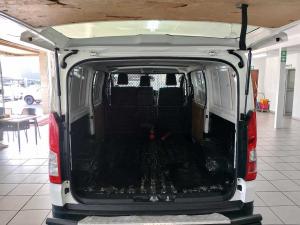 Toyota Quantum 2.8 LWBP/V - Image 10