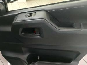 Toyota Quantum 2.8 LWBP/V - Image 7