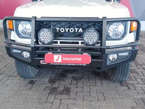 Toyota Land Cruiser 79 2.8GD-6 single cab manual - Image 20