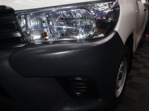 Toyota Hilux 2.0 single cab S (aircon) - Image 6