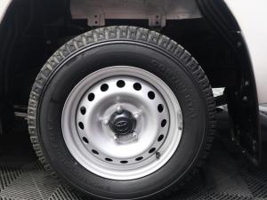 Toyota Hilux 2.0 single cab S (aircon) - Image 7