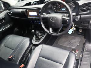 Toyota Hilux 2.0 single cab S (aircon) - Image 8