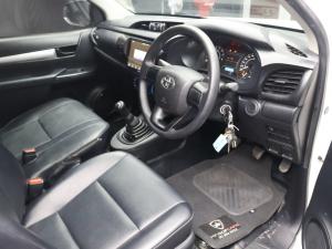 Toyota Hilux 2.0 single cab S (aircon) - Image 9